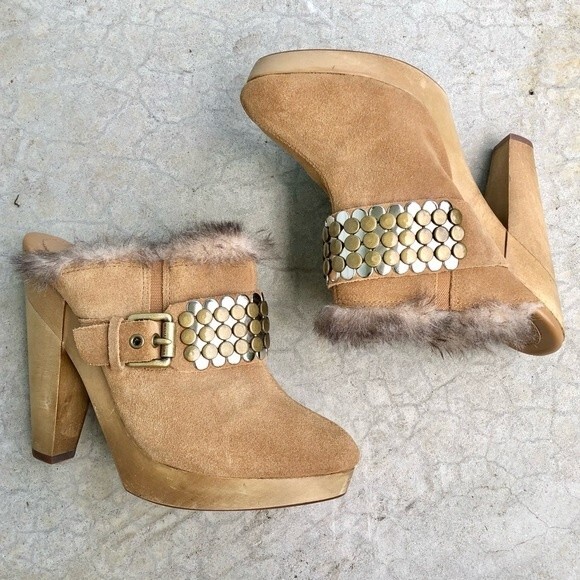 Michael Michael Kors Studded Mules Clogs Faux Fur Trim Tan Light Brown Suede 8 - Picture 1 of 8